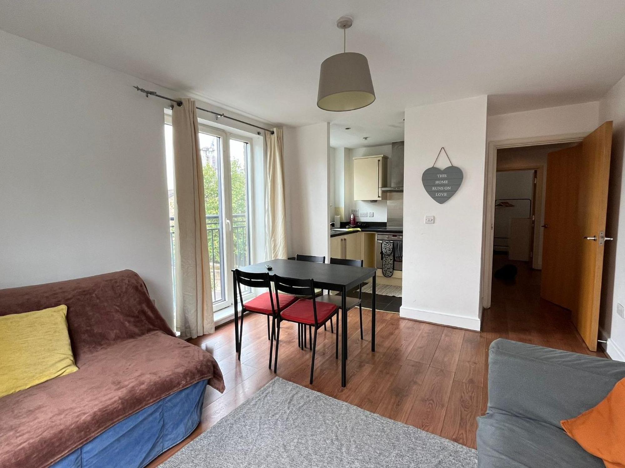 Bai Amazing 5 Sleeper Flat In London Zone 2 Apartment Exterior photo